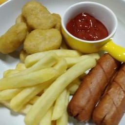 ชุดทานเล่น