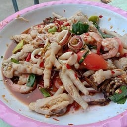 ตำเหลาตีนไก่+ทะเล