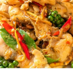 ผัดฉ่า หมูชิ้น ราดข้าว