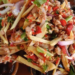 ยำใข่เยี่ยวม้า