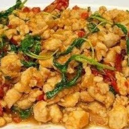 กะเพราไก่สับพร้อมข้าว