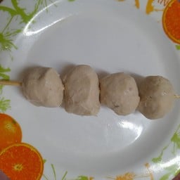 ลูกชิ้นทอด by.ดอลล่ากาโม่