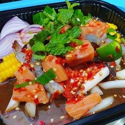 ยำแซลมอน + กุ้งสด