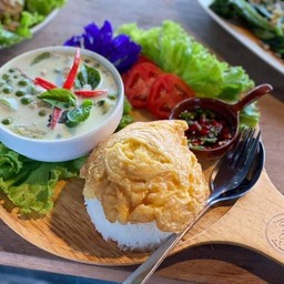 ชุดข้าวแกงเขียวหวานไข่เจียว
