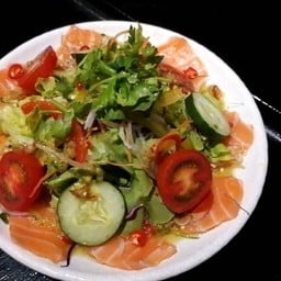 1100.Yum Salmon Salad