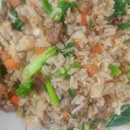 ข้าวผัดเนื้อ