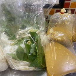 ขนมจีนน้ำยาปักษ์ใต้