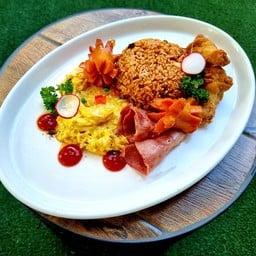 ข้าวผัดอเมริกันไข่ข้น