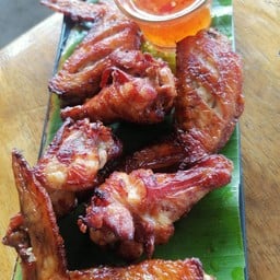 บ้านแซ่บเวอร์ เจ้าเก่า ถนนเอกชัย