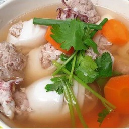 แกงจืดปลาหมึกยัดใส้หมูสับ