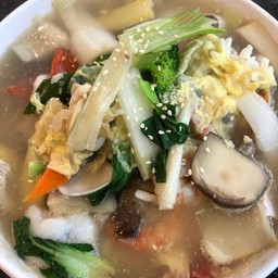 삼선우동 (곱배기) - ซัมซอนอูด้ง (พิเศษ)