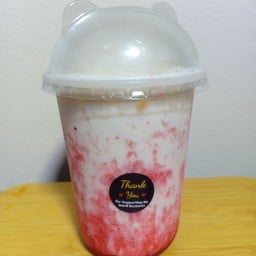 นมหมีสตอเบอรี่ (เย็น)