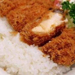 ข้าวหน้าสันในทอดกรอบ(น้ำจิ่มไก่