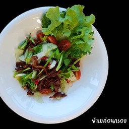ยำเบค่อนกรอบ