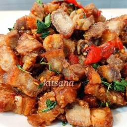 ตามสั่งแม่(หมูกรอบ)