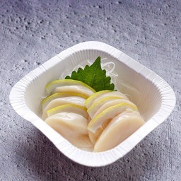 Hotate sashimi 100 g.