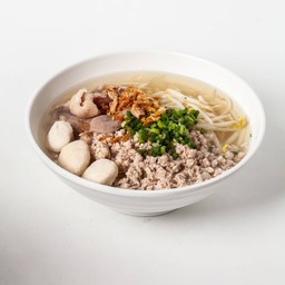 ก๋วยเตี๋ยวน้ำใส หมูล้วน ไม่มีเครื่องใน