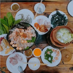 ชาบูหมู ชุดใหญ่ (สำหรับ 4-5 ท่าน)