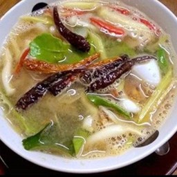 ต้มยำทะเลรวมน้ำใสหม้อไฟ