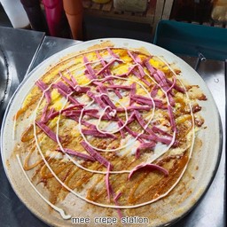 แป้งวนิลา พริกเผา ไข่ไก่ ไส้กรอก