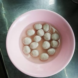 ลูกชิ้นลวก