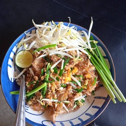 เจ๊อุ๊ผัดไทยกลางซอย