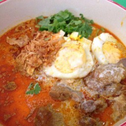ก๋วยเตี๋ยวแกง