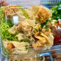 บะหมี่หน้าเกี๊ยวกุ้ง