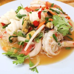 ยำวุ้นเส้นทะเล
