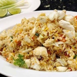 ข้าวผัดปู (ใหญ)