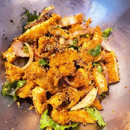 ยำไก่แซ่บ