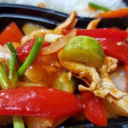 ผัดเปรี้ยวหวาน (sweet and sour fried)