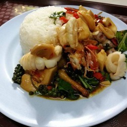 ผัดกะเพรา ( Pad Ga prao )