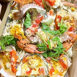 ข้าวผัดโคตรปูไข่