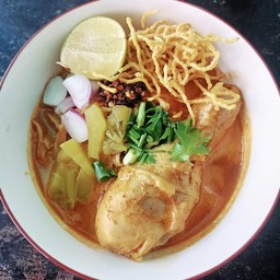 ข้าวซอยไก่ by.น้องแทนคุณ ขนมจีนน้ำเงี้ยว-น้ำยากะทิ