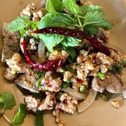 อีสานปานขุนทะเลหน้าหอหญิงทิพย์