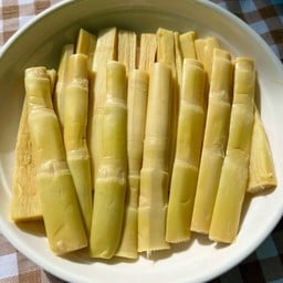 หน่อไม้สดต้ม
