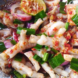 ยำตีนไก่