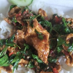 แม่ละไมอาหารตามสั่ง (น้าหนวด) แม่ละไมอาหารตามสั่ง (น้าหนวด)