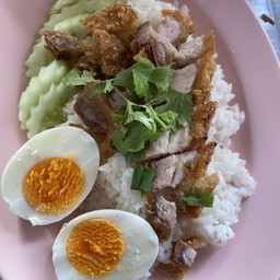 ร้าน ทิพรส ข้าวหมูแดง ท่ารถเมล์ขาว -