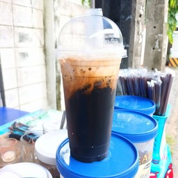 โอเลี้ยงยกล้อ  (โอเลี้ยงราดนม)