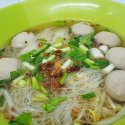 ก๋วยเตี๋ยวลูกชิ้นเนื้อ