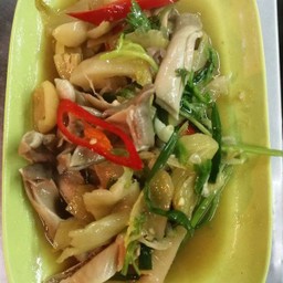 กระเพาะหมูผัดเกี้ยมฉาย