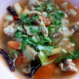 ต้มยำไก่น้ำใส(กับข้าว)