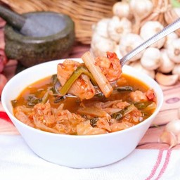 แกงส้มกลมกล่อมผักรวมกุ้ง