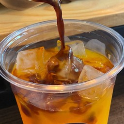 Kafae Som (กาแฟส้ม)