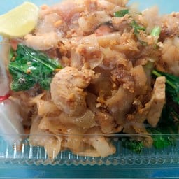 ผัดซีอิ้วไก่