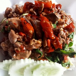 ผัดกระเพราเครื่องในไก่(ราดข้าว)