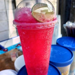 แดง โซดา มะนาว