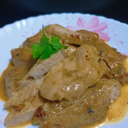 อาหารบ้านคุณยาย(ข้าวหมูอบนมสด/หมูทอดจิ้มแจ่ว)